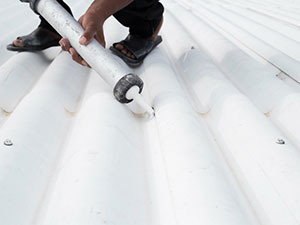 Flat Roof Caulking1